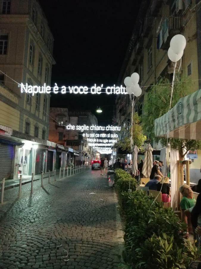 Dimora Via Col Vento Lejlighed Napoli Eksteriør billede